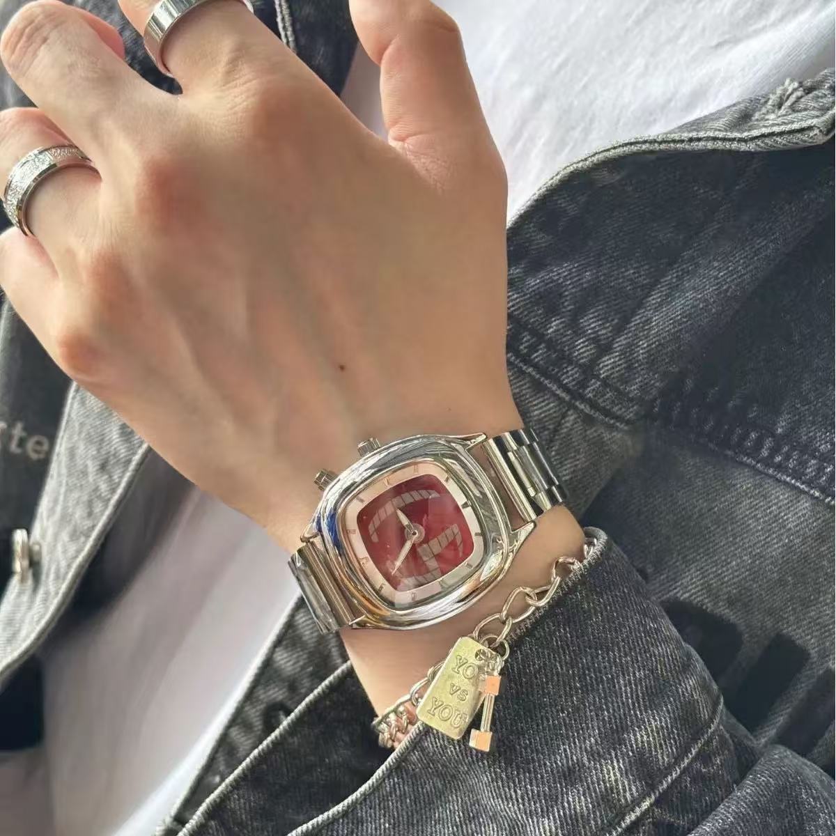 นาฬิกาข้อมือผู้ชายสไตล์เรโทรมิ - Vintage Collectible Watches บทวิจารณ์และราคา