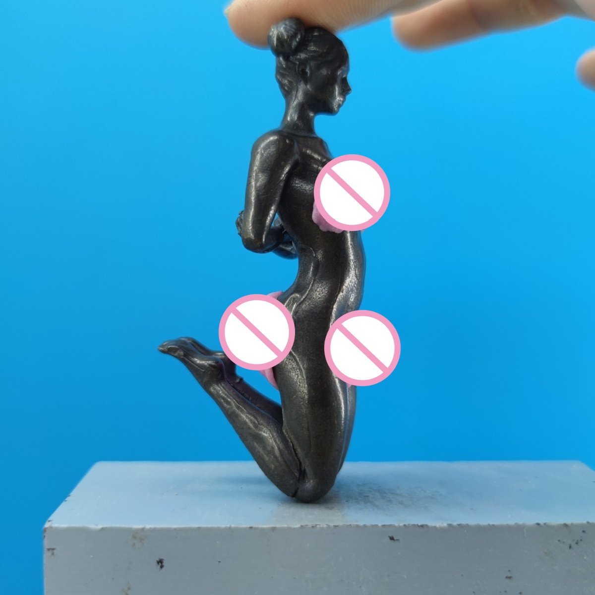 รูปปั้นศิลปะหญิงคุกเข่าทำจากทอ - Vintage Collectible Figures บทวิจารณ์และราคา